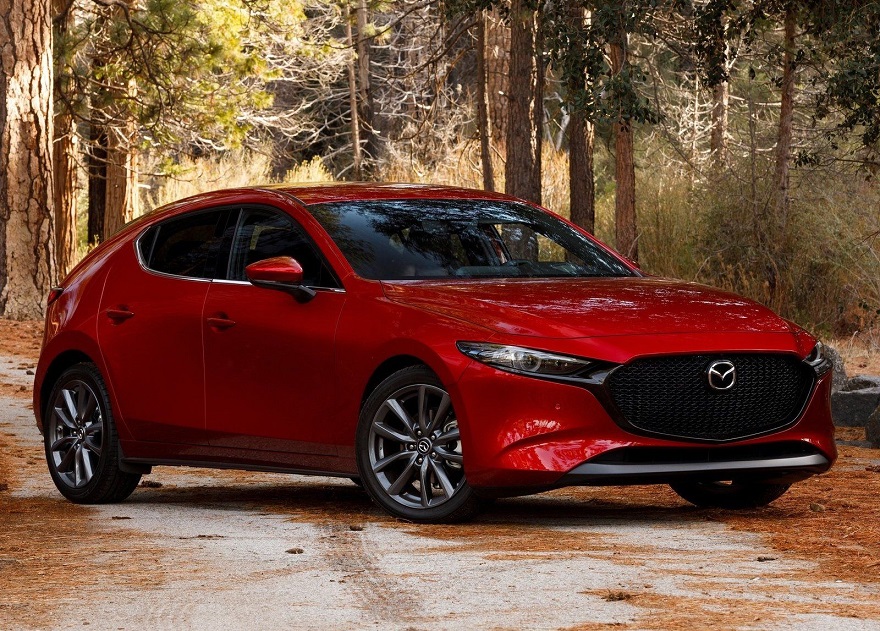 Новые Mazda 3 и CX-30 признали одними из лучших авто 2019 года