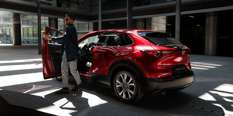 Фото Mazda CX-30