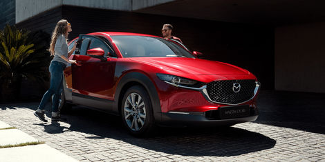 Фото Mazda CX-30