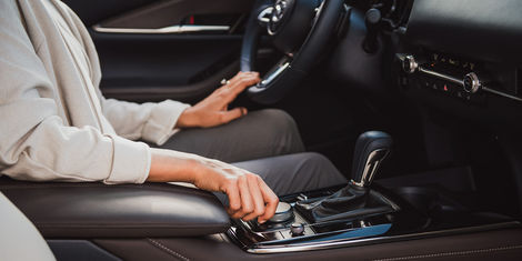 Фото Mazda CX-30