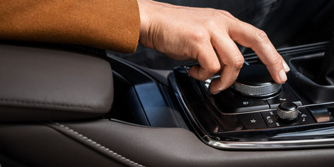 Фото Mazda CX-30